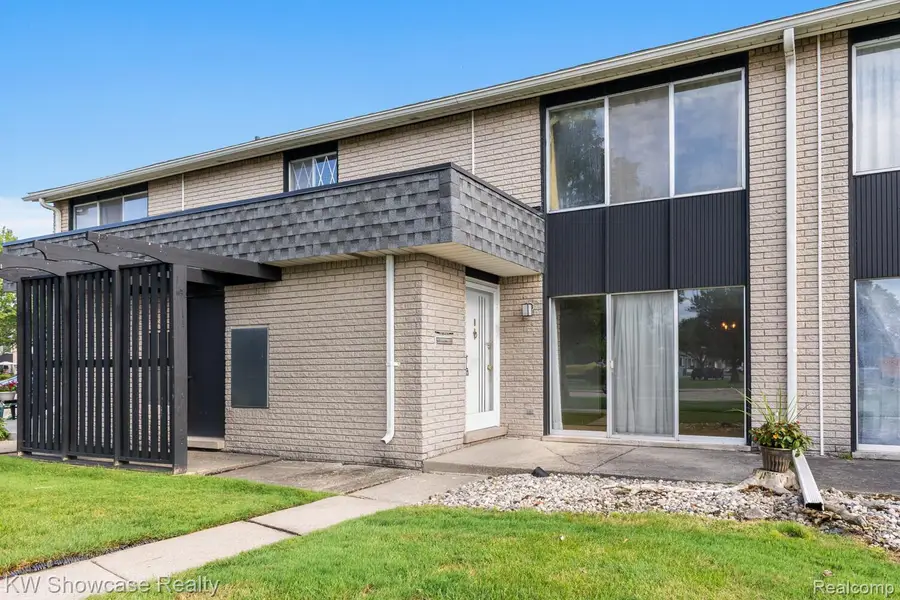 30167 Lorraine Avenue, Warren, MI 48093 - #3