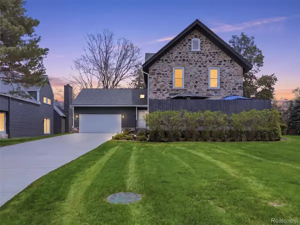 7475 Pinehurst Circle, BloomfieldHills, MI 48301