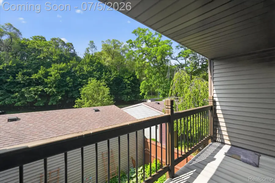 524 W Rockwell Street, Fenton, MI 48430 - #3