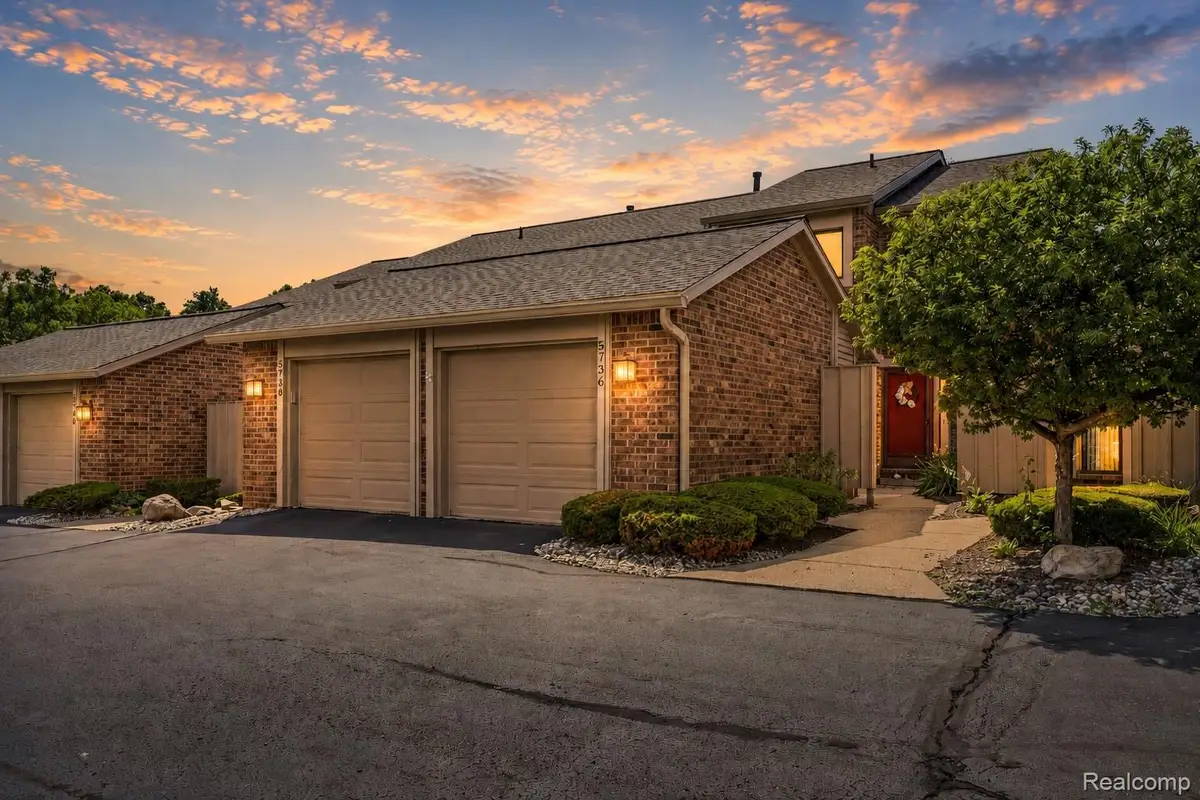 5736 Woodland View, Clarkston, MI 48346 - #1