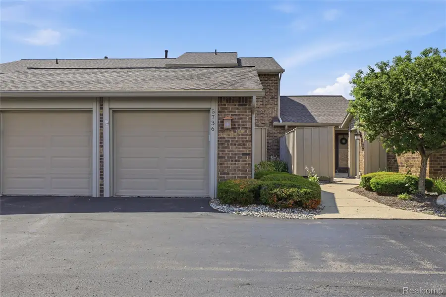 5736 Woodland View, Clarkston, MI 48346 - #3
