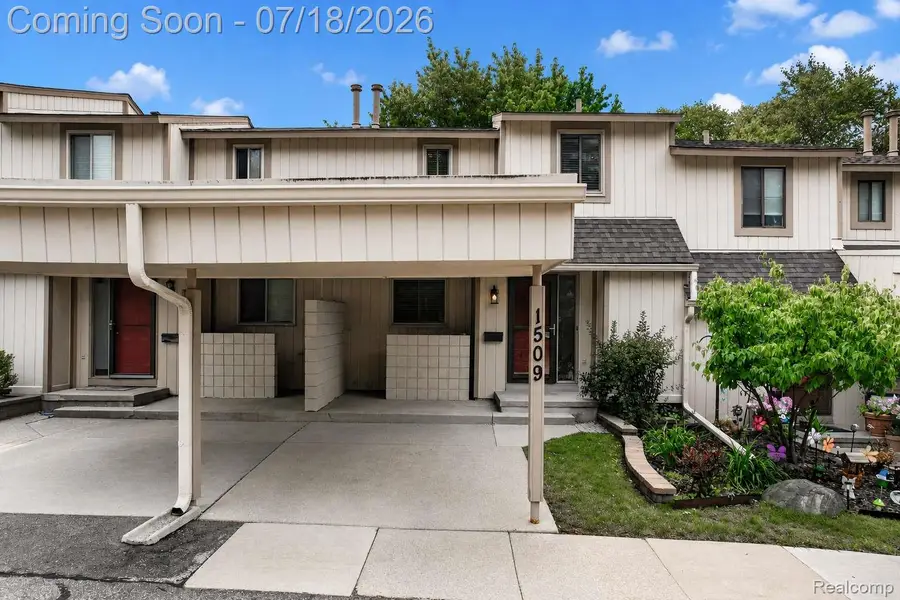 1509 Charter Oak Drive, Rochester Hills, MI 48309 - #3
