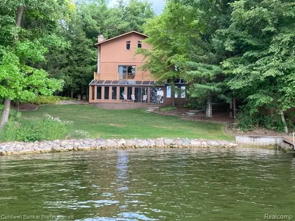 3583 Mitchell Road, Lapeer, MI 48446