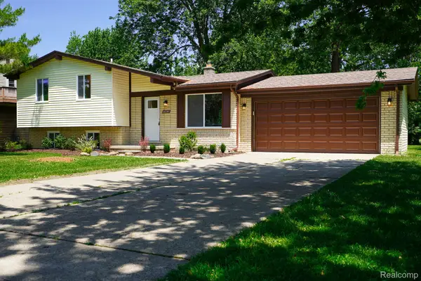 48297 Mallard Drive, NewBaltimore, MI 48047