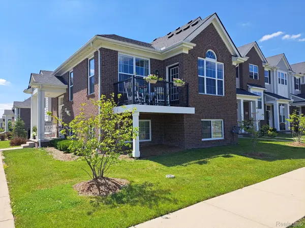 49503 Lantern Way, Canton, MI 48188