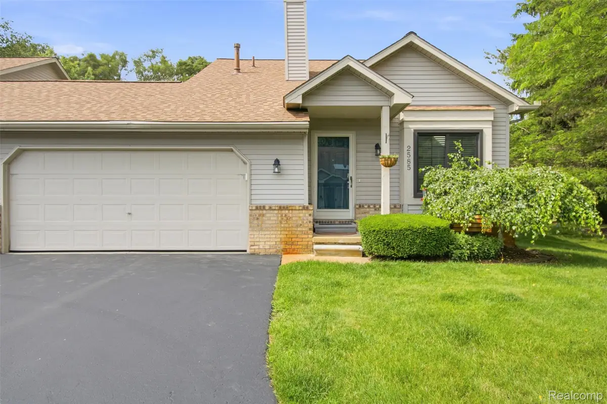2585 South Commerce Road, Wolverine Lake, MI 48390 - #1