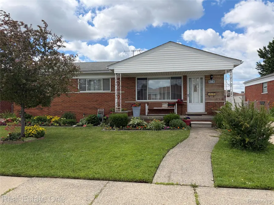 8318 Stanley Drive, Warren, MI 48093 - #2