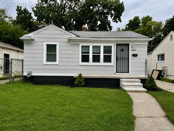 19457 Gilchrist Street, Detroit, MI 48235