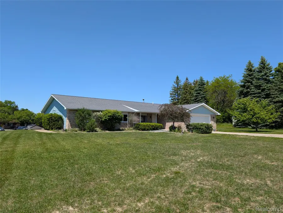 6237 Virginia Street, Cass City, MI 48726 - #3
