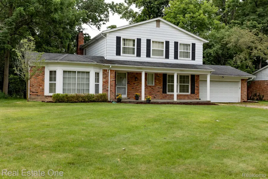 4259 Pinecroft Court, West Bloomfield, MI 48322 - #2