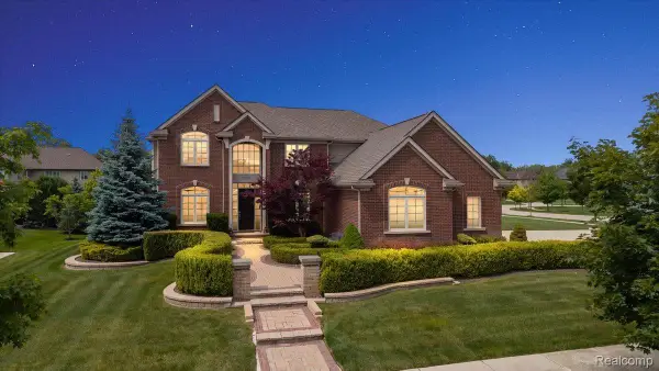 23001 Bentley Drive, Northville, MI 48167