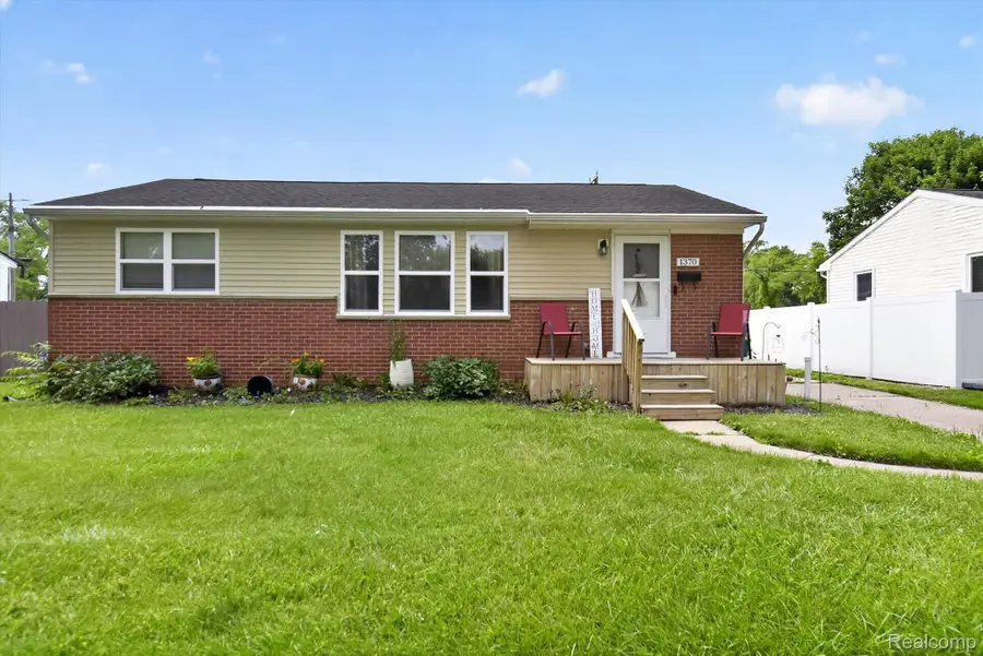 1370 Parkwood Avenue, Ypsilanti, MI 48198 - #2