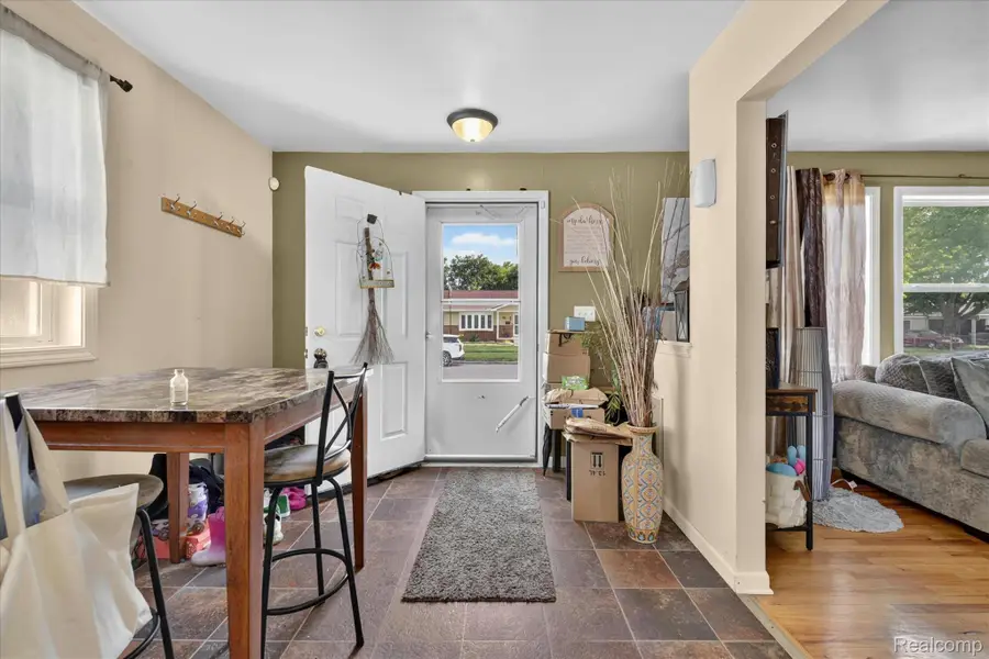 1370 Parkwood Avenue, Ypsilanti, MI 48198 - #3