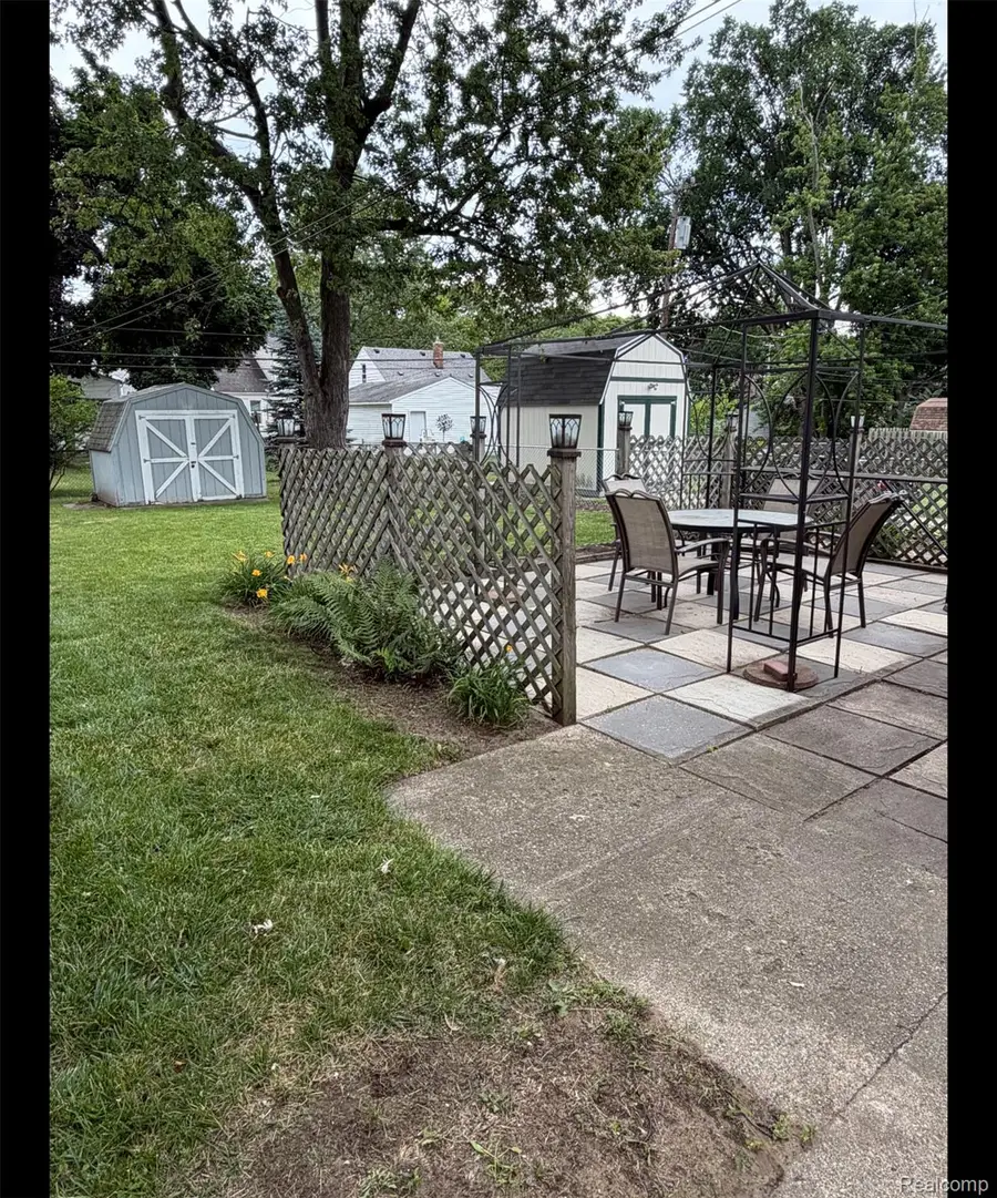 4437 Washington Street, Wayne, MI 48184 - #2