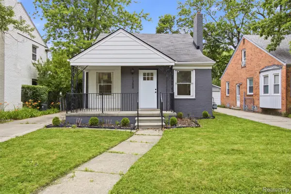 1388 Vernier Road, GrossePointe, MI 48236