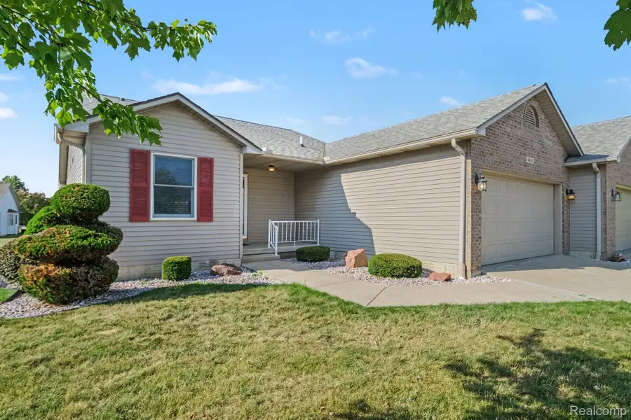 4392 Springbrook Drive, Swartz Creek, MI 48473 - #3