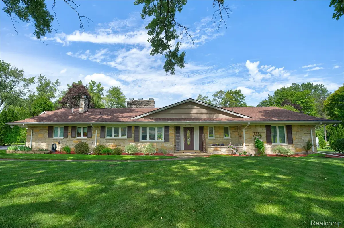 1360 Kra Nur Drive, Burton, MI 48509 - #1