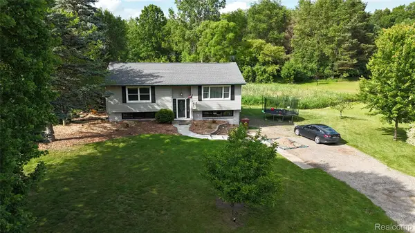 7915 Hillcrest Drive, Laingsburg, MI 48848