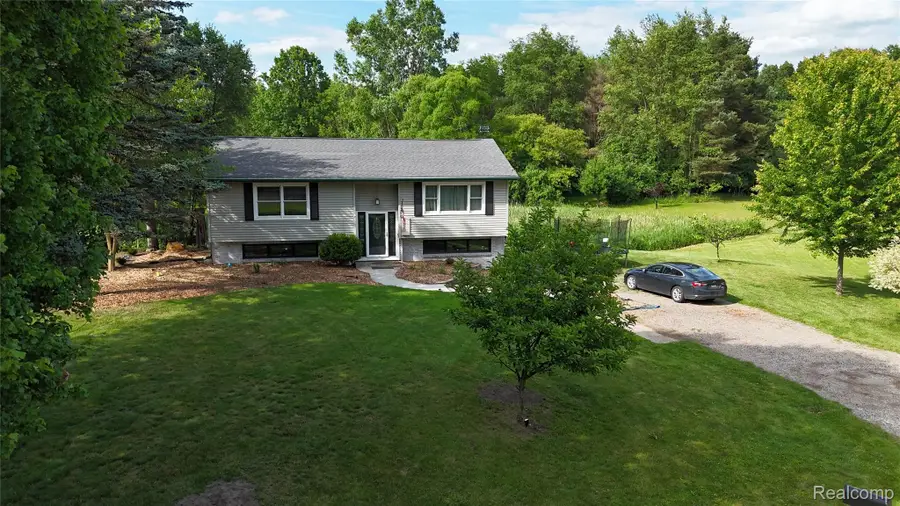 7915 Hillcrest Drive, Laingsburg, MI 48848 - #2