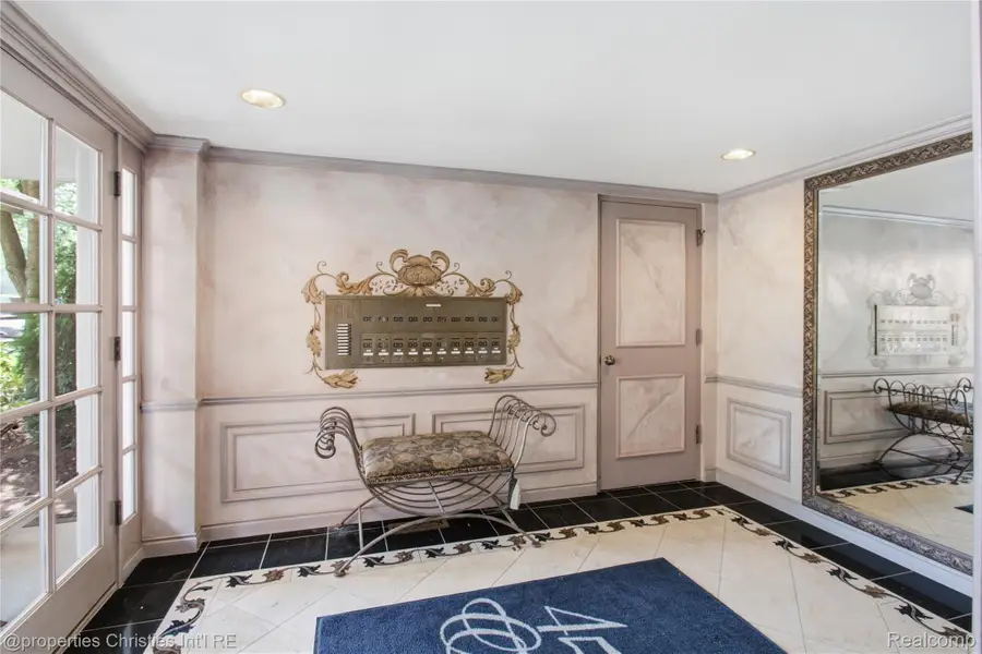 450 Oak Avenue #203, Birmingham, MI 48009 - #3