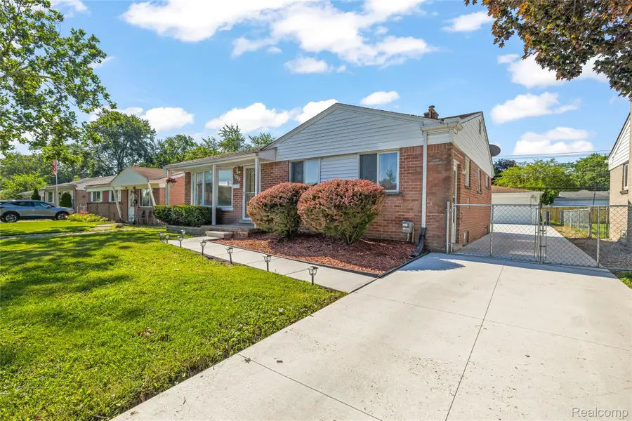 30853 Steinhauer Street, Westland, MI 48186 - #2