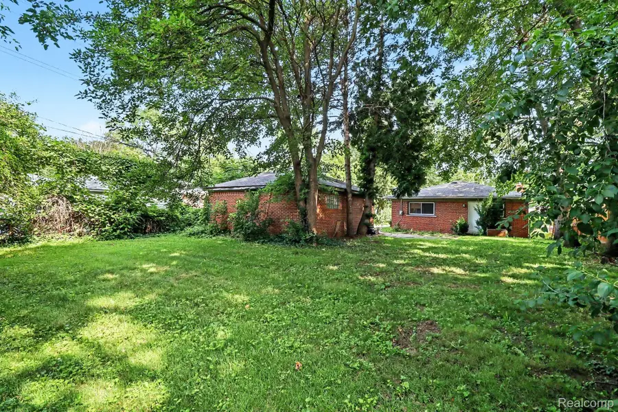 25175 W Chicago, Redford, MI 48239 - #3