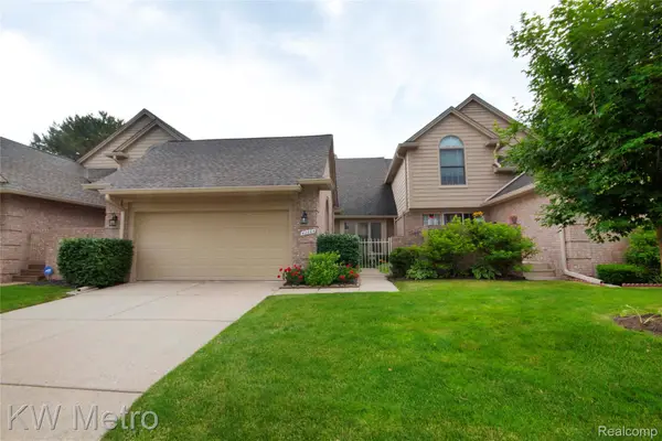 42664 Jason Court #88, SterlingHeights, MI 48313