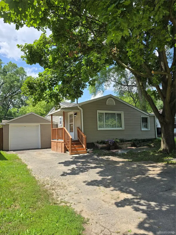 21411 Collingham Avenue, FarmingtonHills, MI 48336