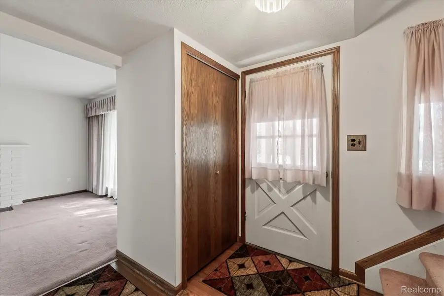 14225 Bainbridge Street, Livonia, MI 48154 - #2