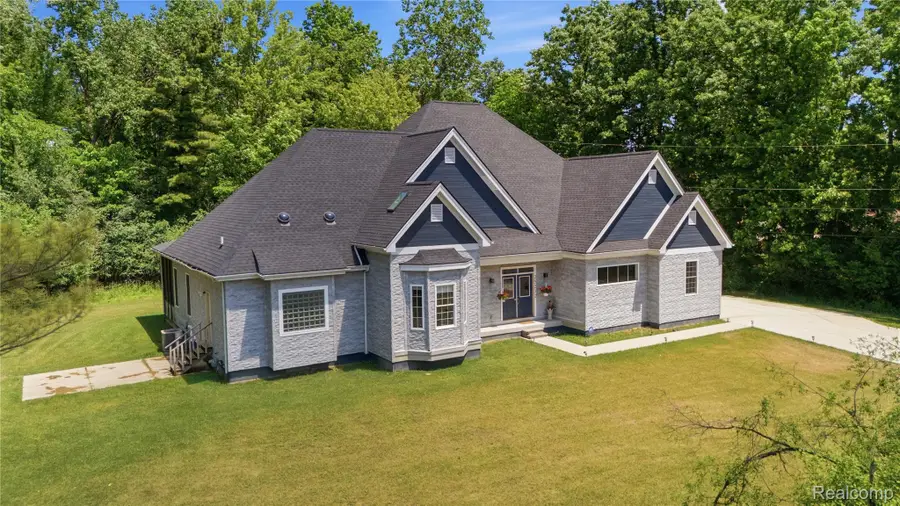 25212 Edgemont Drive, Southfield, MI 48033 - #2