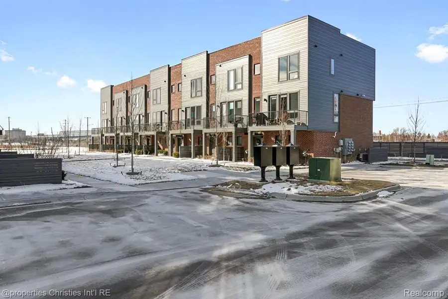 1507 W Fisher Freeway, Detroit, MI 48216 - #2