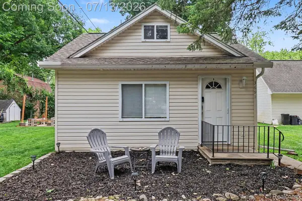 3691 Woodview Avenue, WestBloomfield, MI 48324