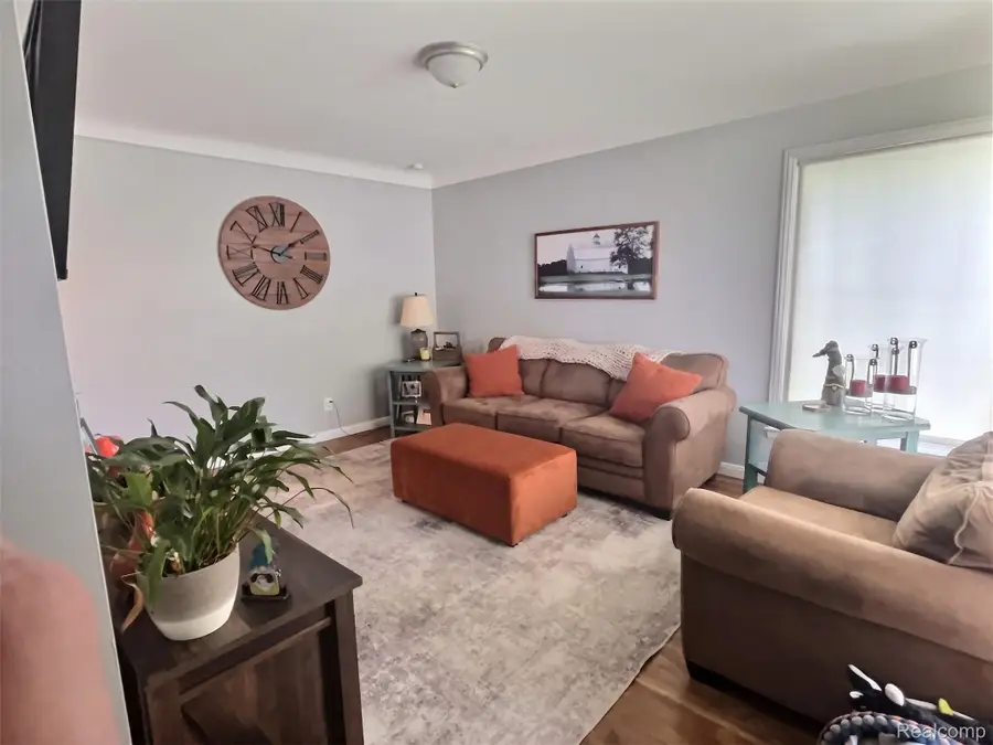 15854 Englewood Avenue, Allen Park, MI 48101 - #3
