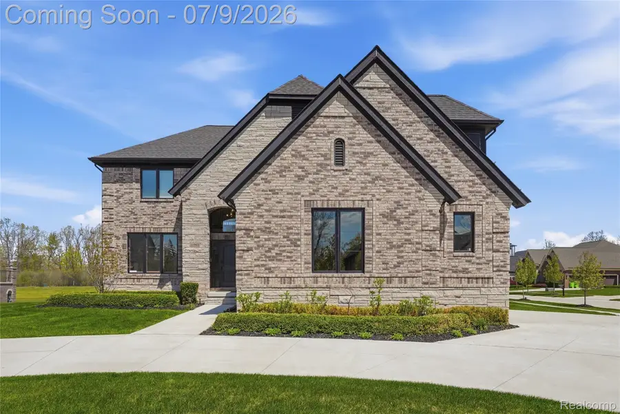 11963 Forest Brook Drive, Washington, MI 48094 - #2