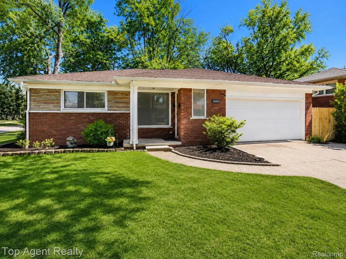 29492 Geraldine Drive, Warren, MI 48093 - #1