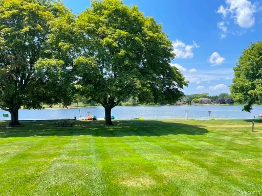 26965 Milford #37, Lyon, MI 48178 - #3