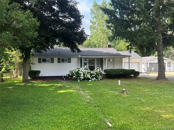 6182 Surrey Lane, Burton, MI 48519