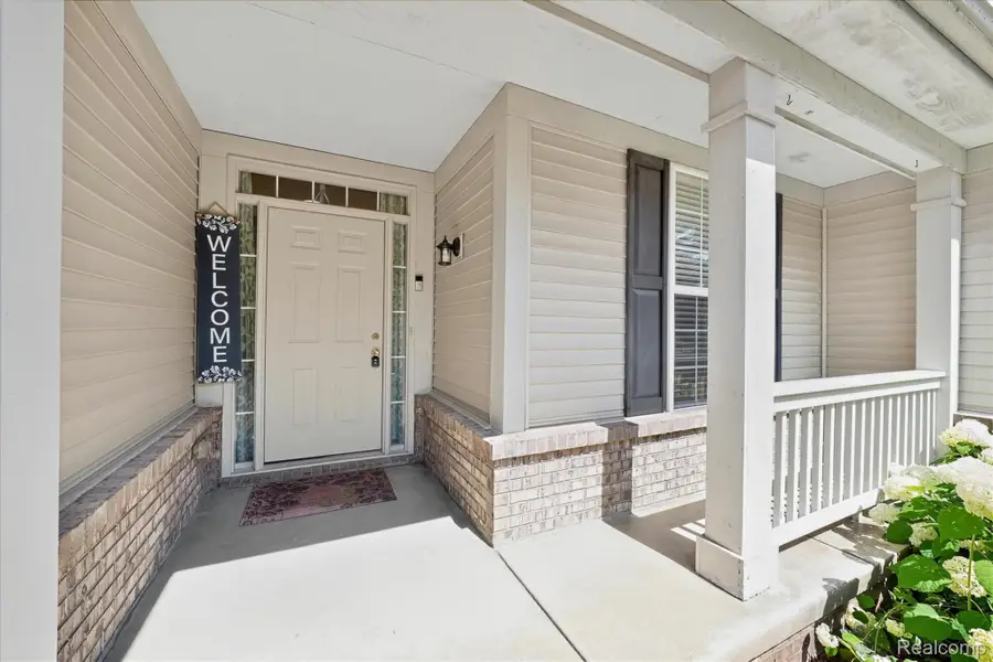 860 Island Lake Drive, Oxford, MI 48371 - #2