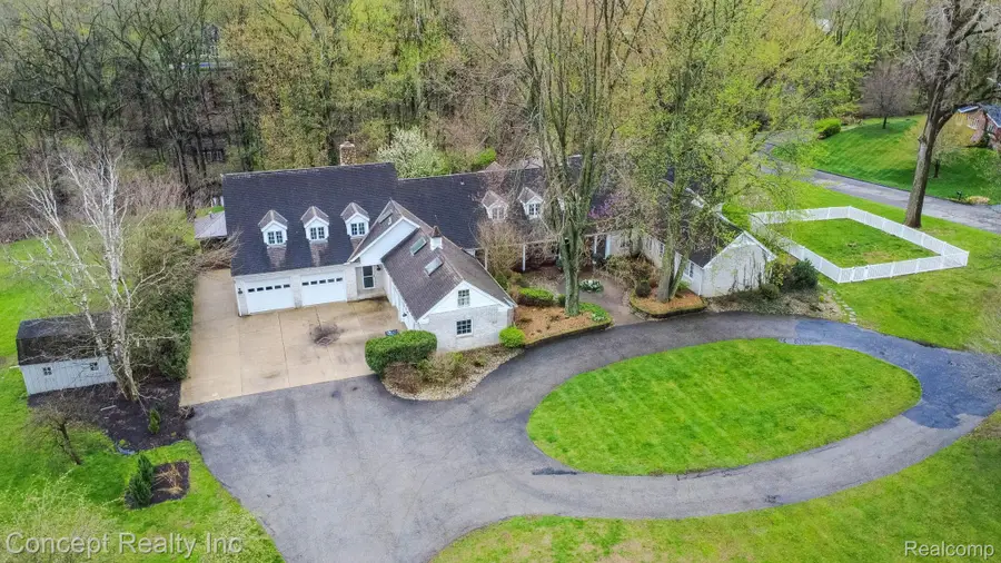 3215 Edgevale Drive, Lambertville, MI 48144 - #3