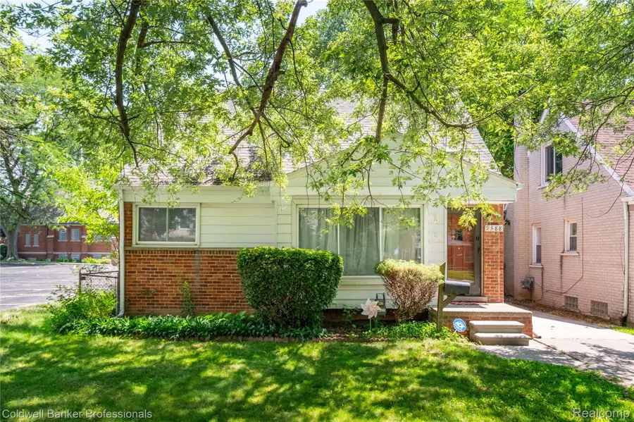 9388 Salem, Redford, MI 48239 - #2