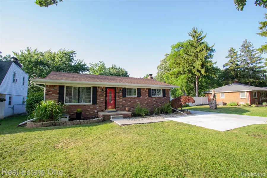 9162 Whitall Lane, Grosse Ile, MI 48138 - #2