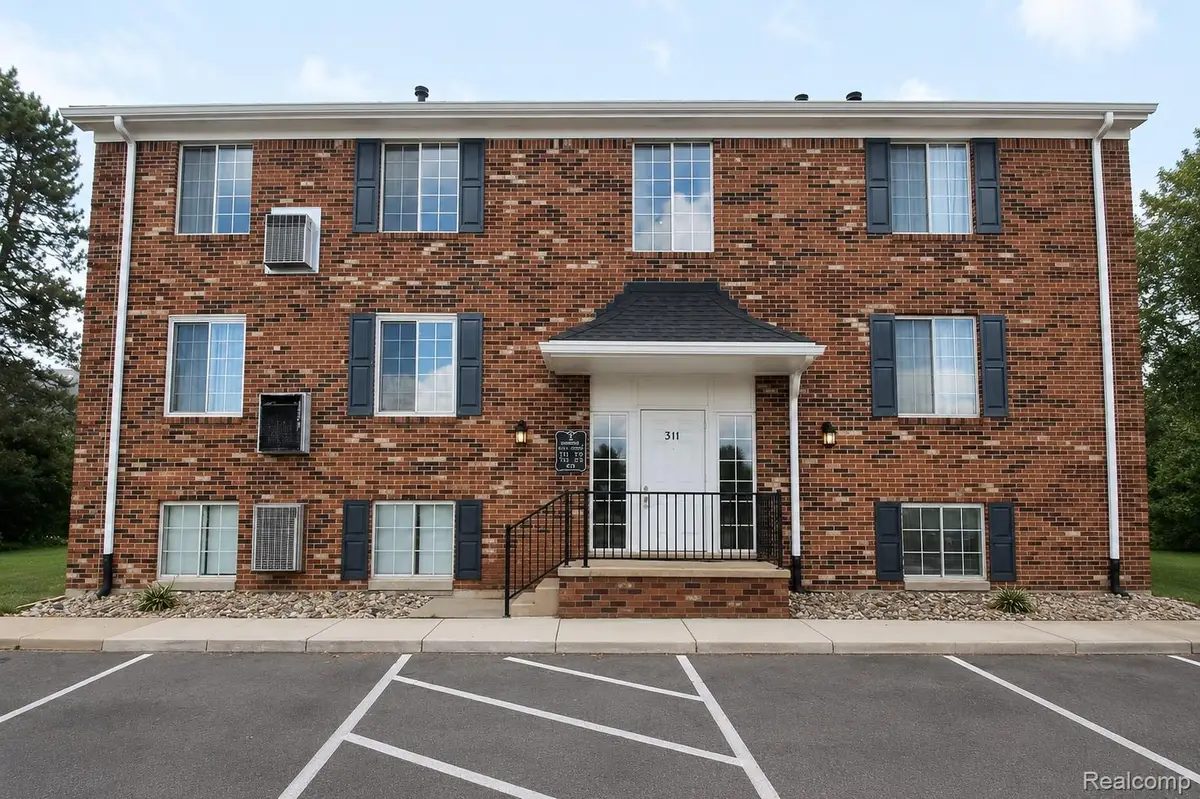 311 W Highland Road #T5, Howell, MI 48843 - #1