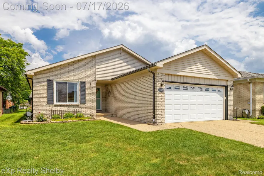 15175 La Grande Plaza #32, Warren, MI 48088 - #2