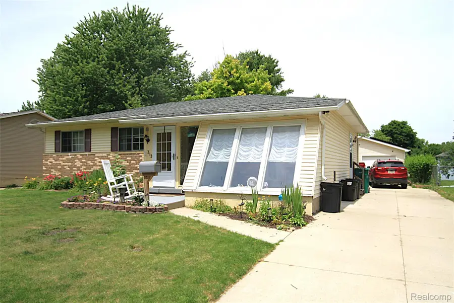 313 E Naldrette Street, Durand, MI 48429 - #3