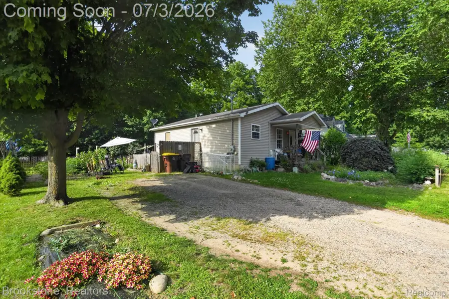 407 E Elizabeth Street, Eaton Rapids, MI 48827 - #3