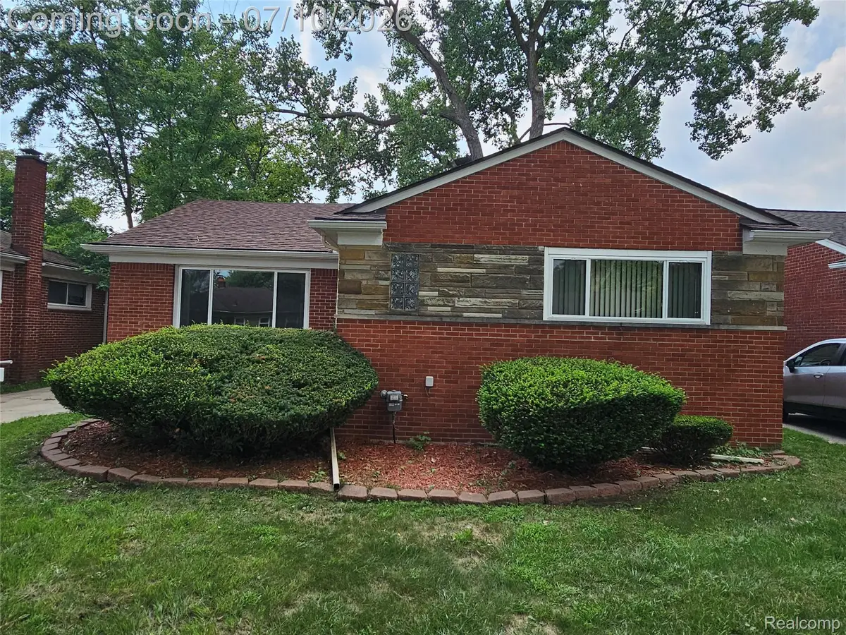 23091 Sussex Street, Oak Park, MI 48237 - #1