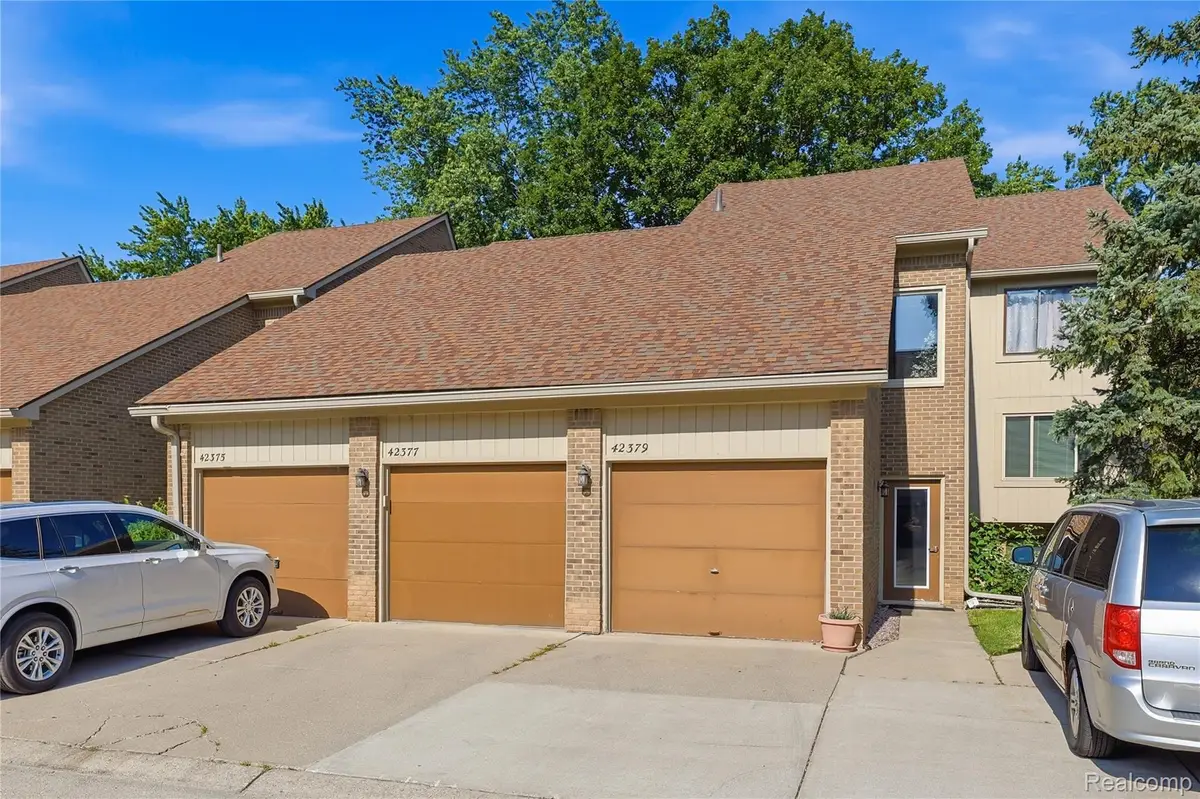 42377 Lochmoor Street, Clinton, MI 48038 - #1