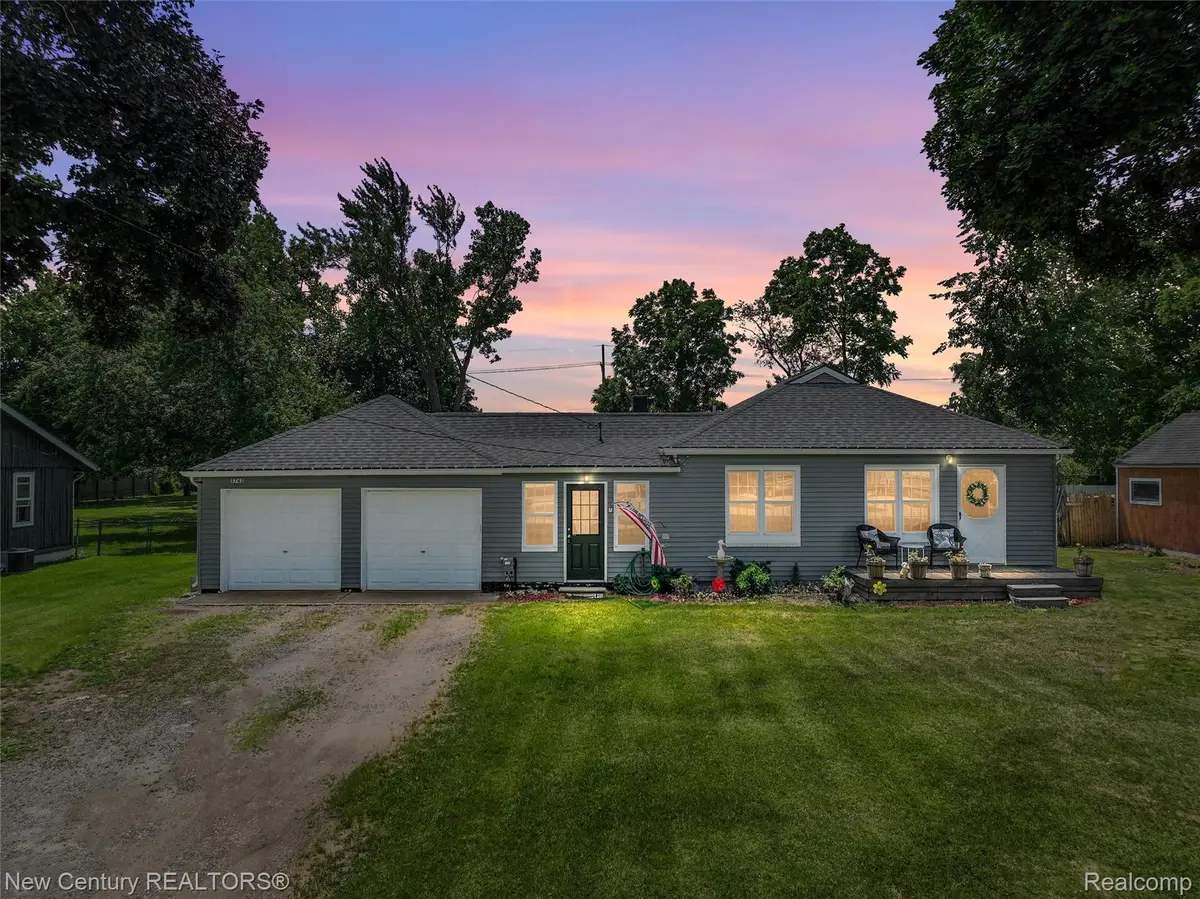 5763 Graves Street, Waterford, MI 48327 - #1