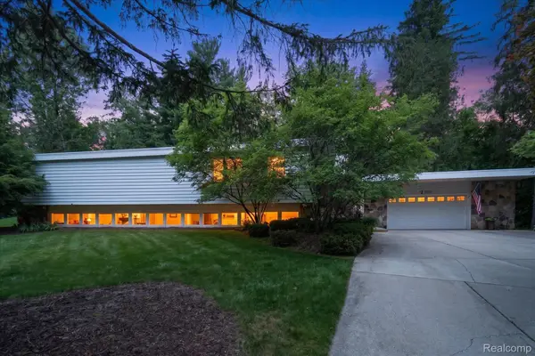 1091 Plover Drive, Highland, MI 48357