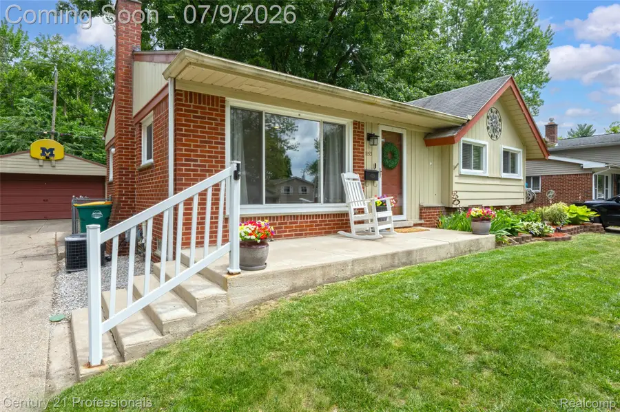 1153 Gault Drive N, Ypsilanti, MI 48198 - #3